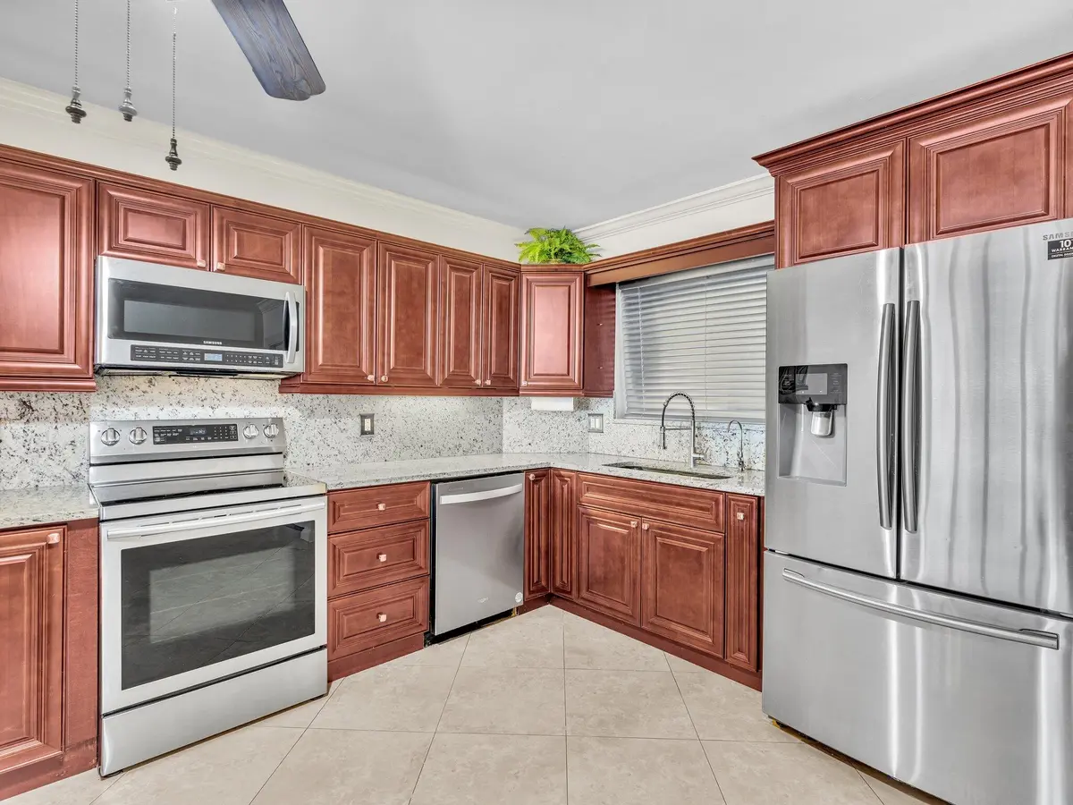 FPP00286 at 3031 NE 51st Street 403w, Fort Lauderdale