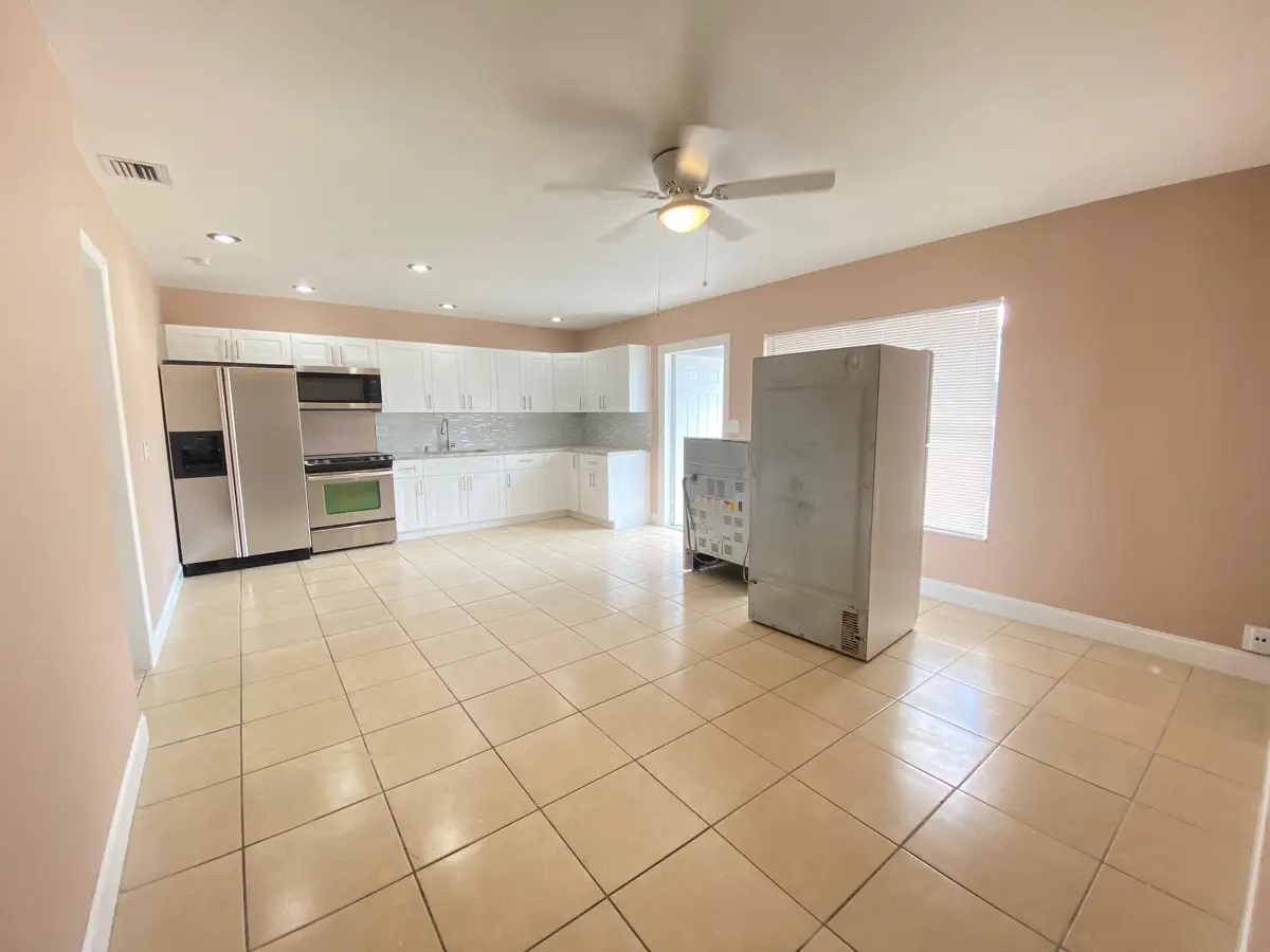 Stainless Steel Appliances at 16 NE 9th Avenue, Deerfield Beach