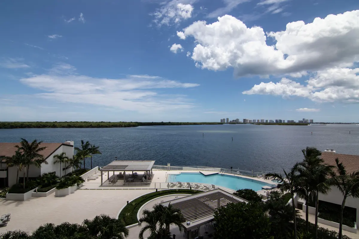 ****458 Pool BEST at 100 Lakeshore Drive 458, North Palm Beach