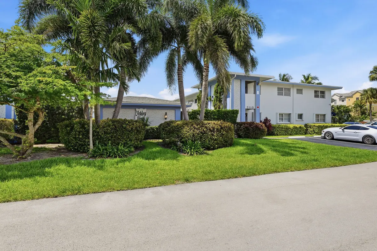 Community at 2110 NE 42nd Street 2b, Lighthouse Point