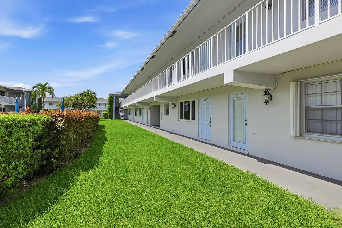 Front at 2110 NE 42nd Street 2b, Lighthouse Point