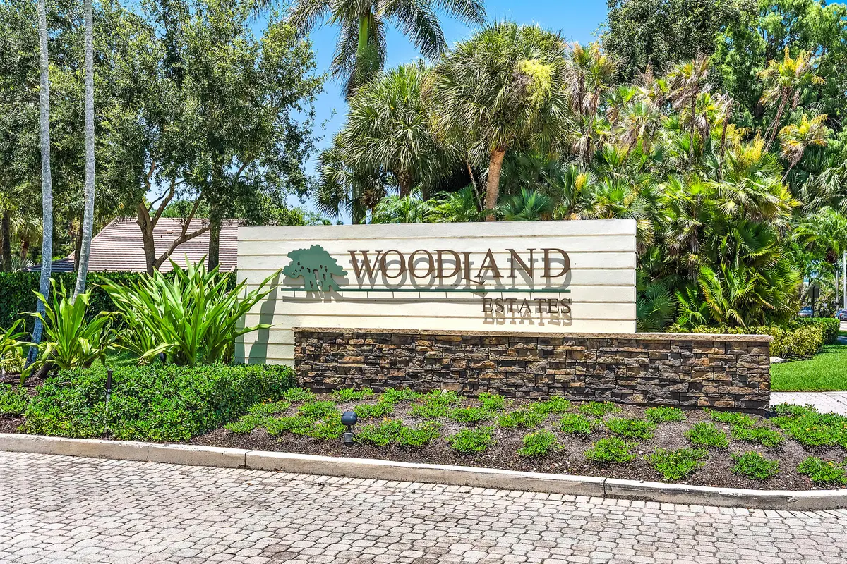 5794 Lonewood Ct at 5794 Lonewood Court, Jupiter