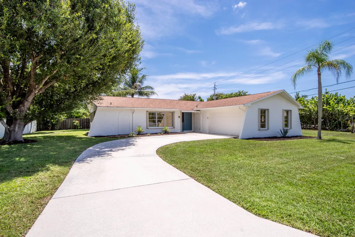 18020 Palm Point Dr at 18020 Palm Point Drive, Jupiter