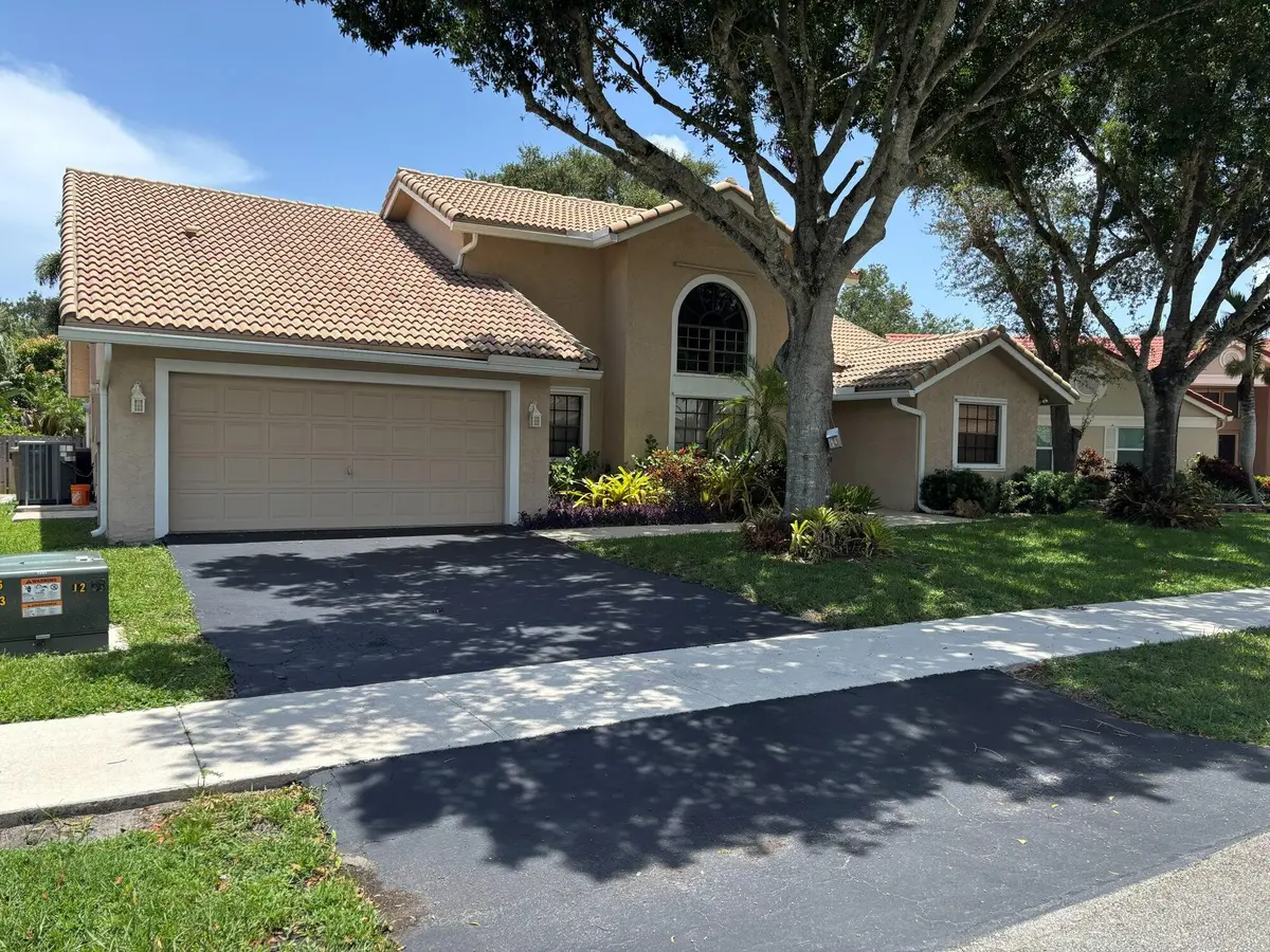 dennnis1 at 3145 Peachtree Way, Davie