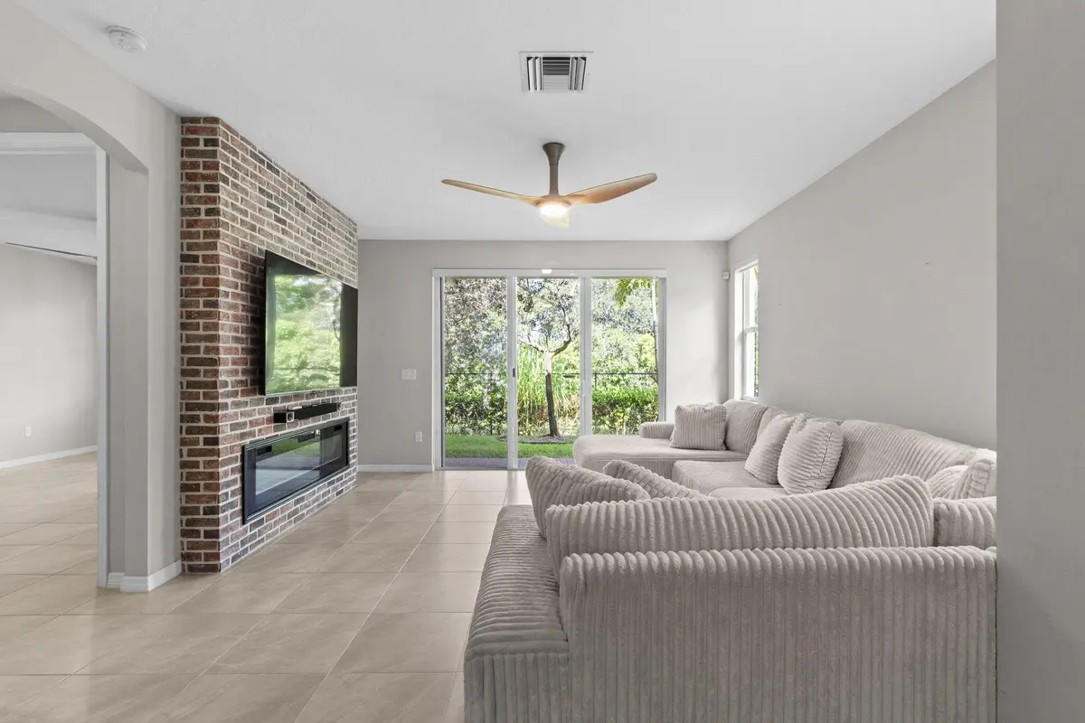 30-web-or-mls-IMG_7379 at 5319 Falcon Trail, Davie