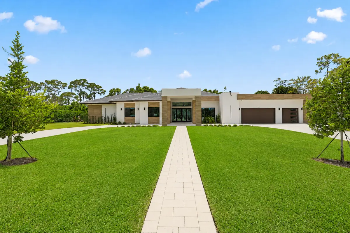 14817 Paddock Dr - 5.jpeg-FULL at 14817 Paddock Drive, Wellington