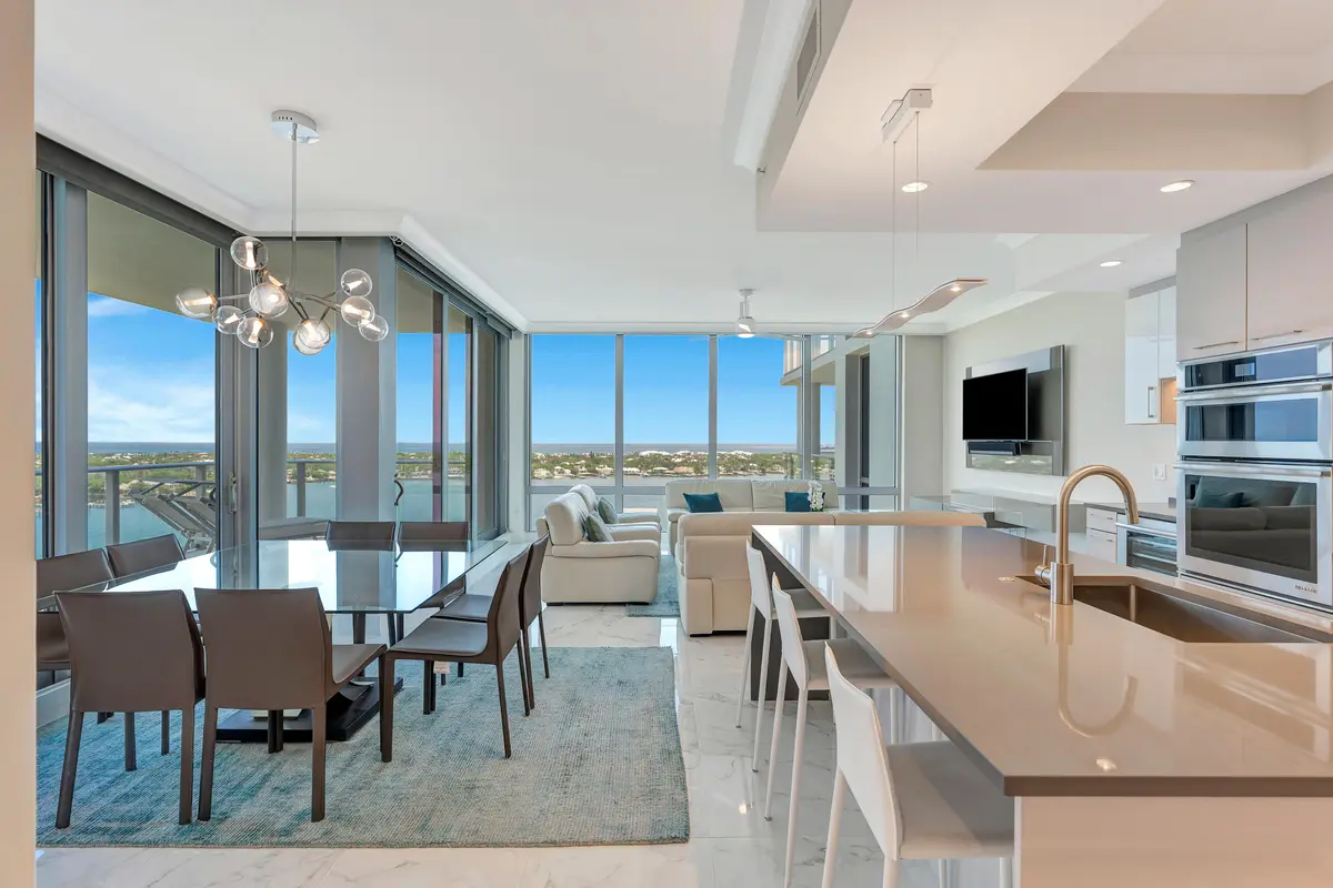 Motorized Shades at 1 Water Club Way 1701, North Palm Beach