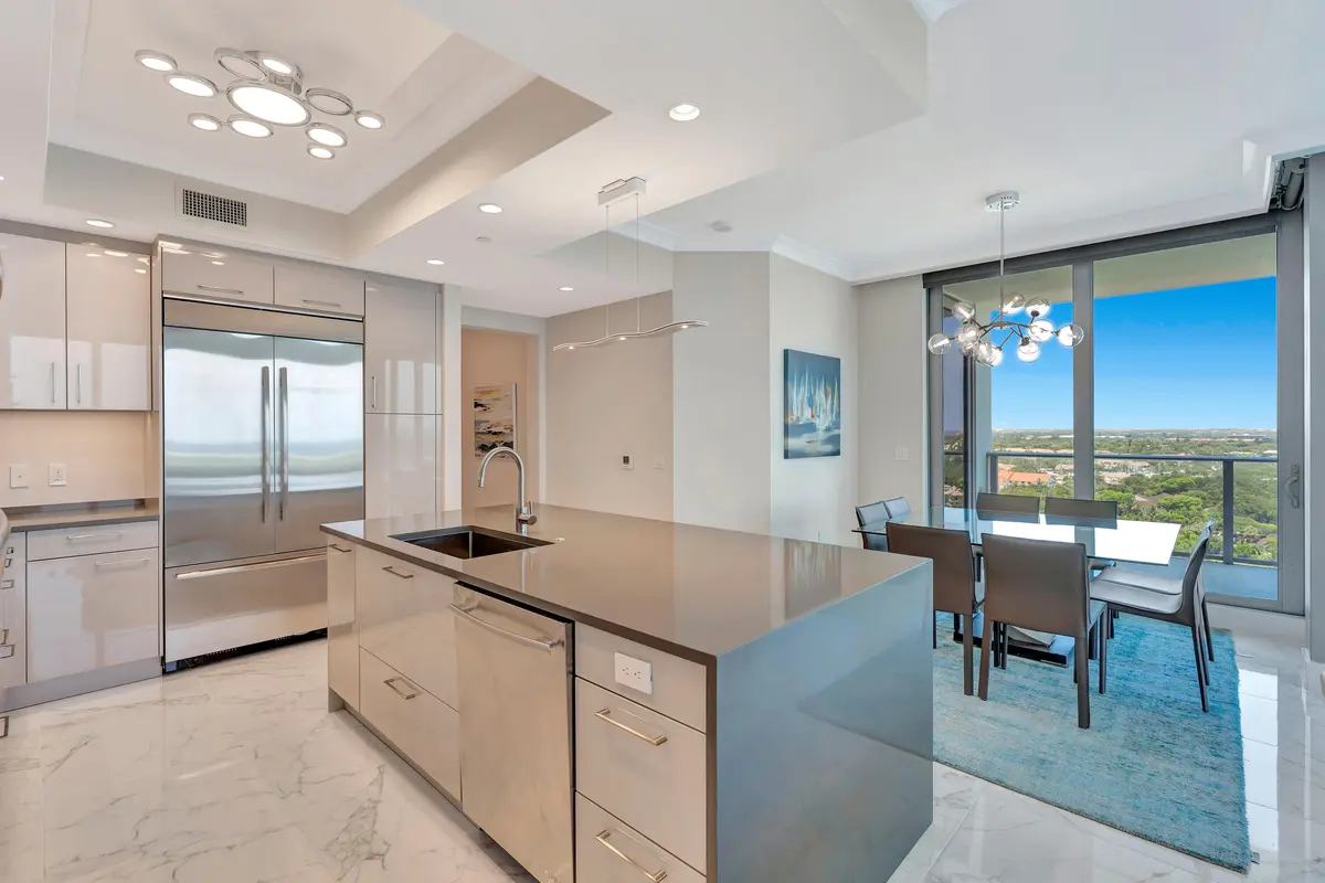 Porcelain Floors at 1 Water Club Way 1701, North Palm Beach