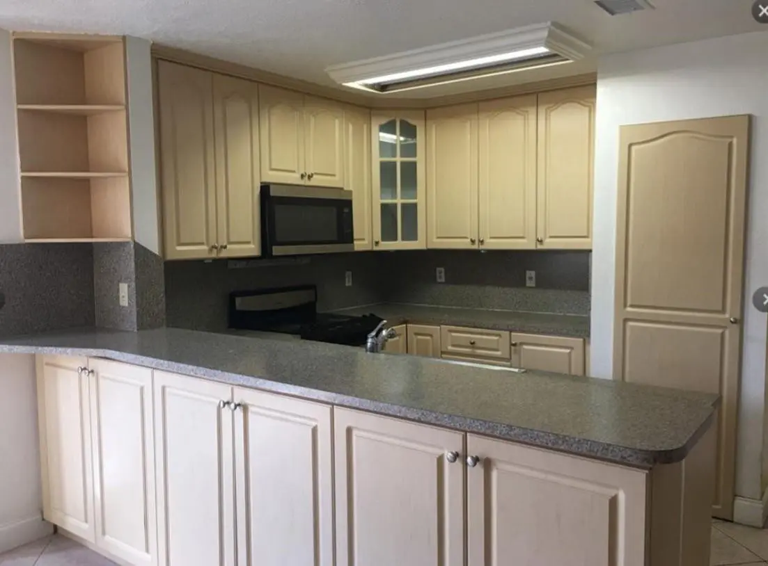 Photo 2 at 4350 SW 72nd Terrace, Davie