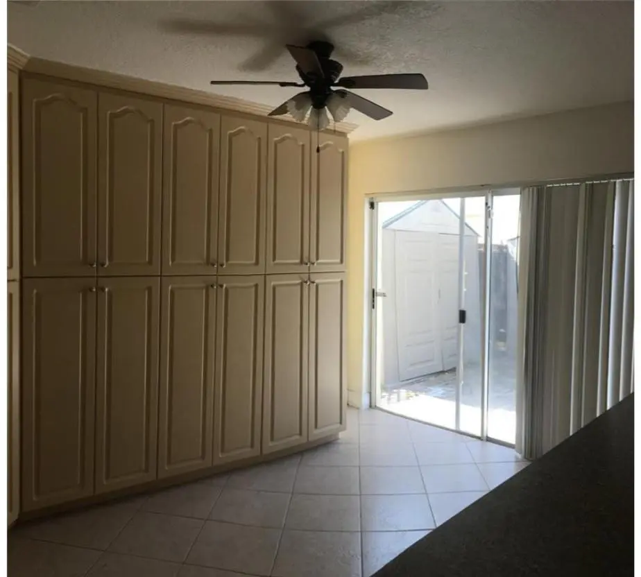Photo 3 at 4350 SW 72nd Terrace, Davie