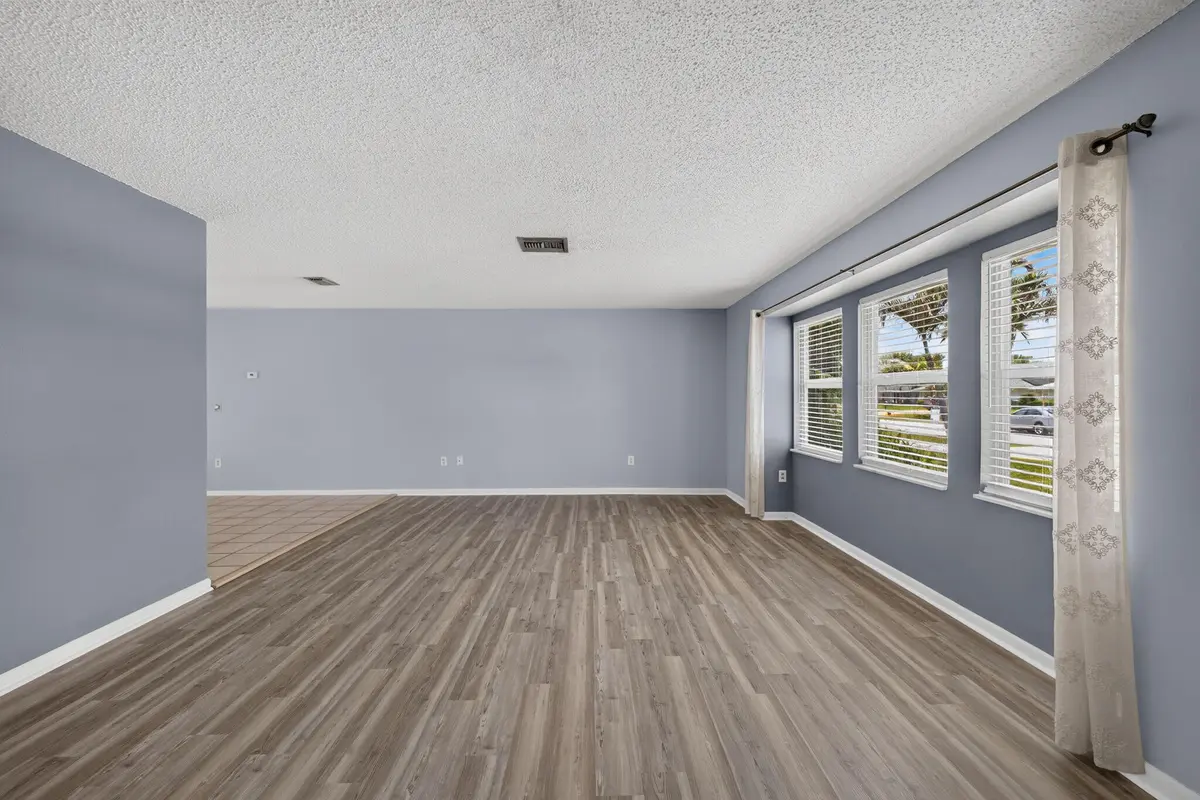 4-web-or-mls-3A5A8693 at 1556 SE Sinbad Avenue, Port St. Lucie