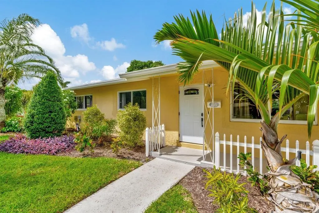 p2 at 925 NE 25th Avenue, Pompano Beach