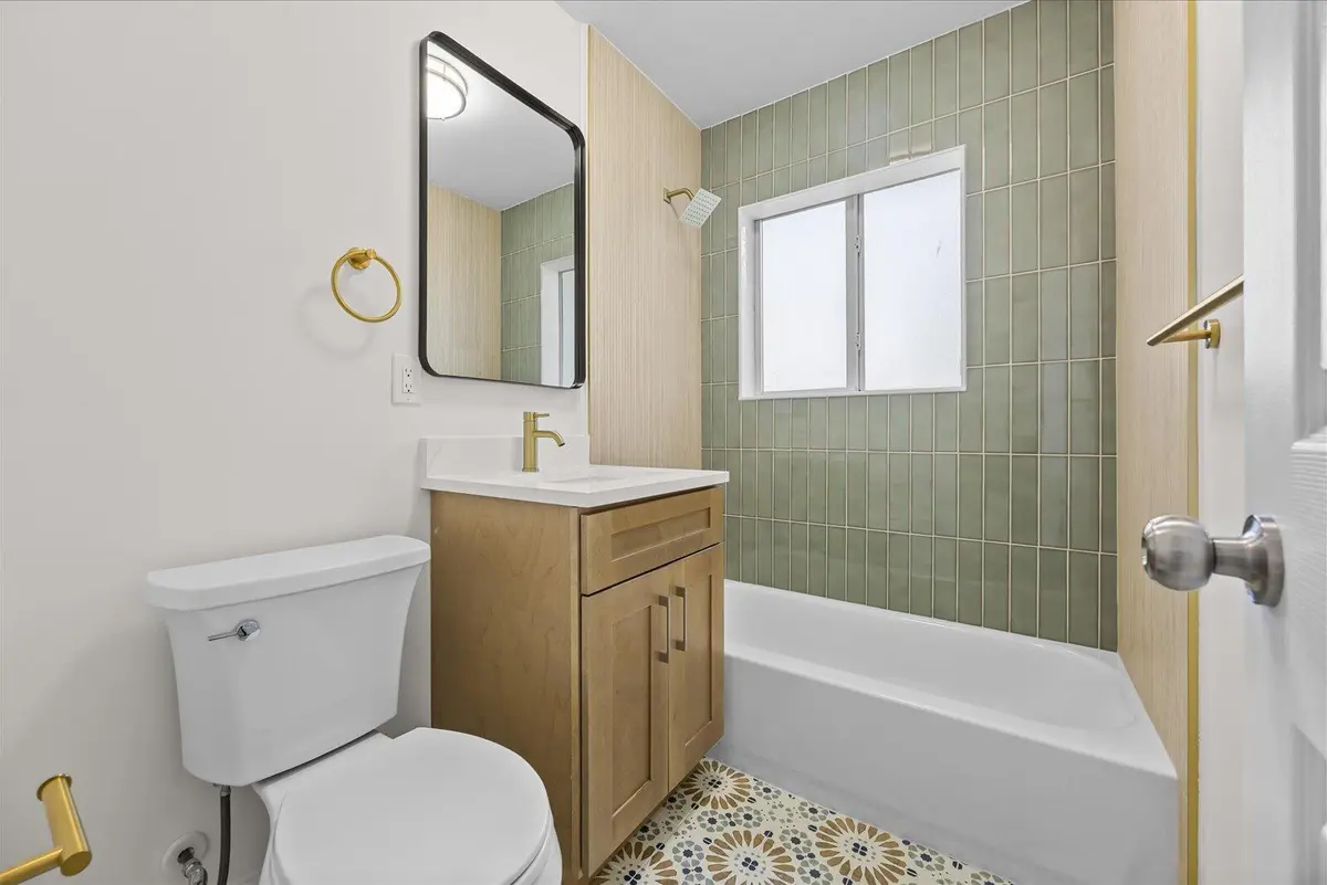 25-800 in-13 at 800 SE 13th Court, Deerfield Beach