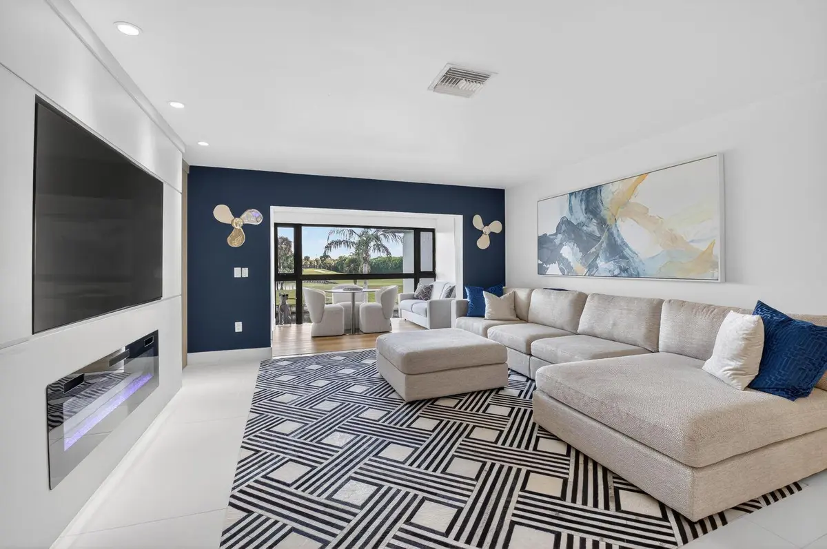 Great Room at 23 Southport Lane D, Boynton Beach