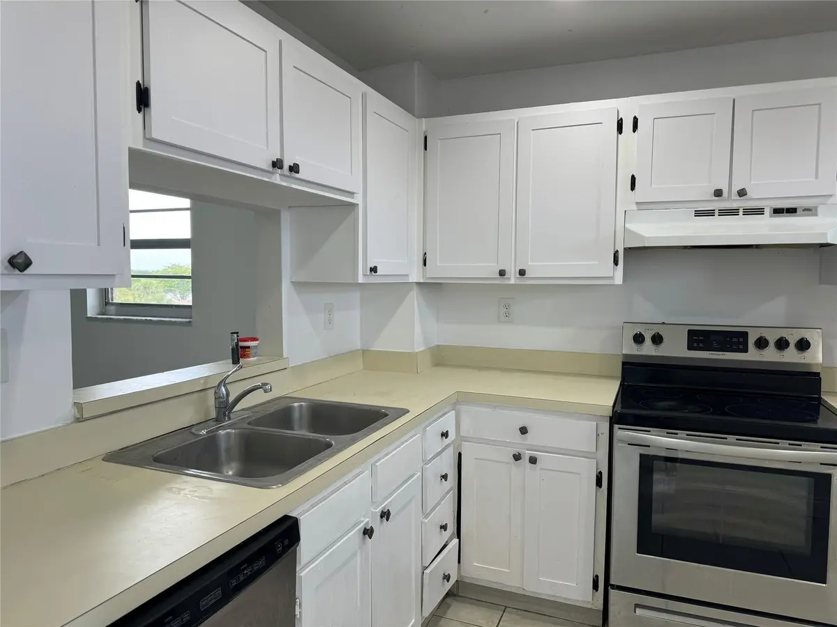 Photo 7 at 1100 NW 87th Avenue 508, Coral Springs