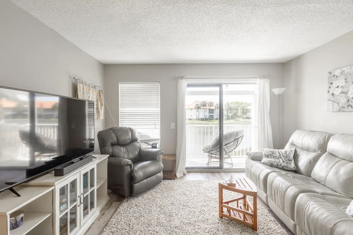17-Living Room at 184 Cypress Point Drive 184, Palm Beach Gardens