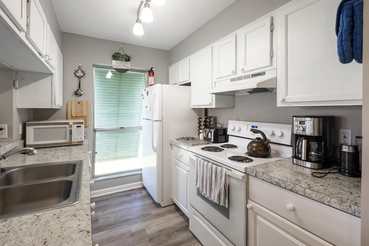 15-Kitchen at 184 Cypress Point Drive 184, Palm Beach Gardens