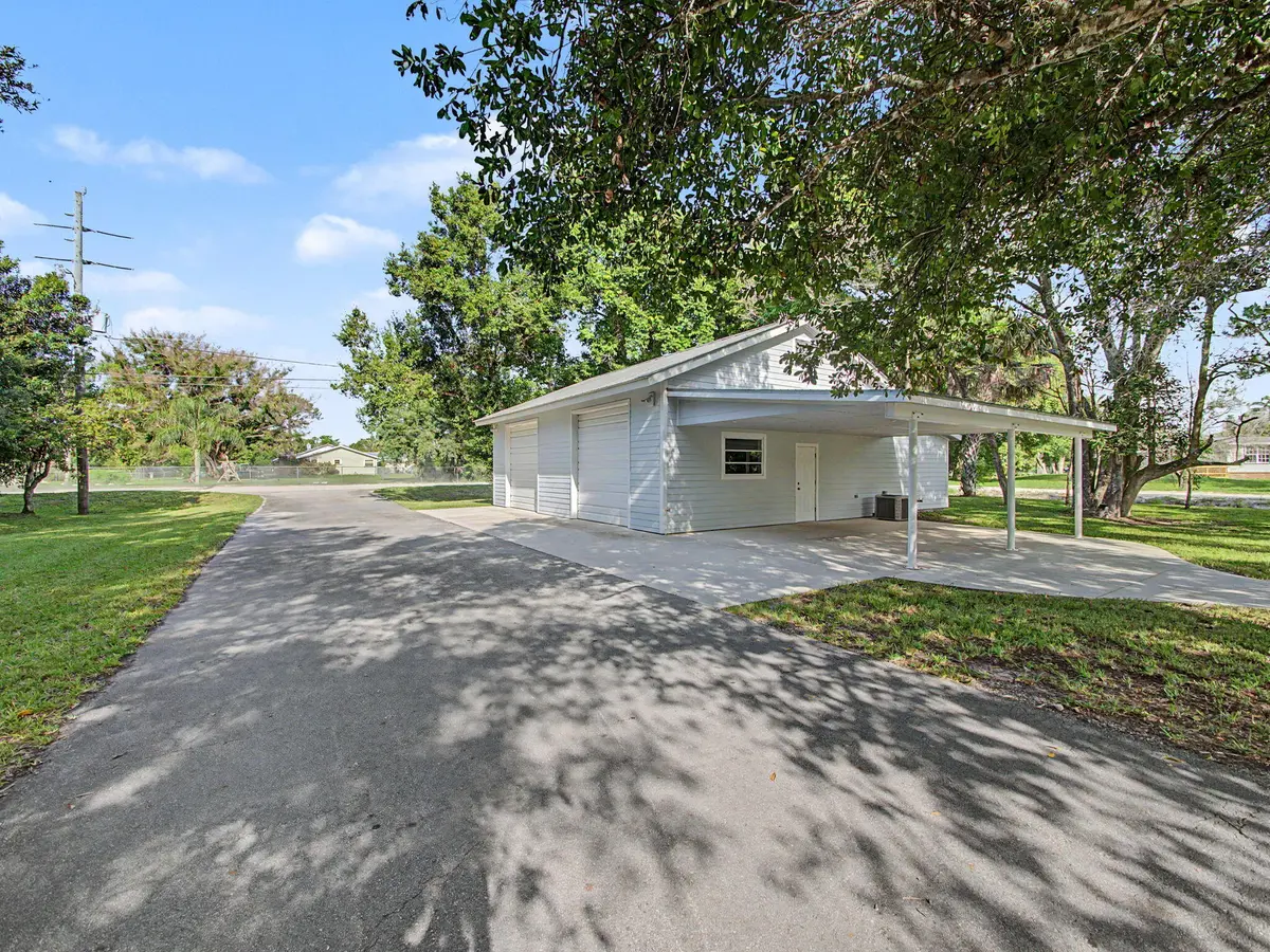 Garage 1 at 5625 SE Ault Avenue, Stuart