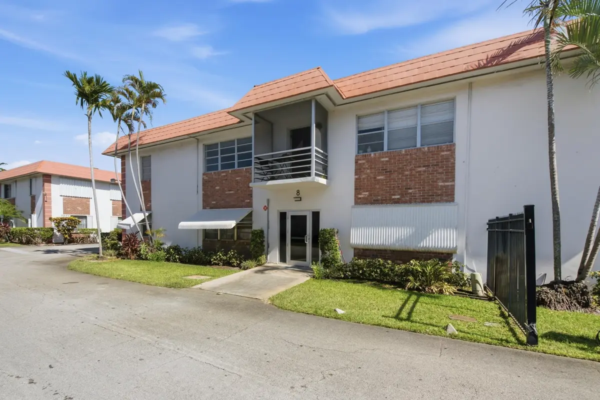 2__dsc8398 at 3550 NW 8th Avenue 812, Pompano Beach