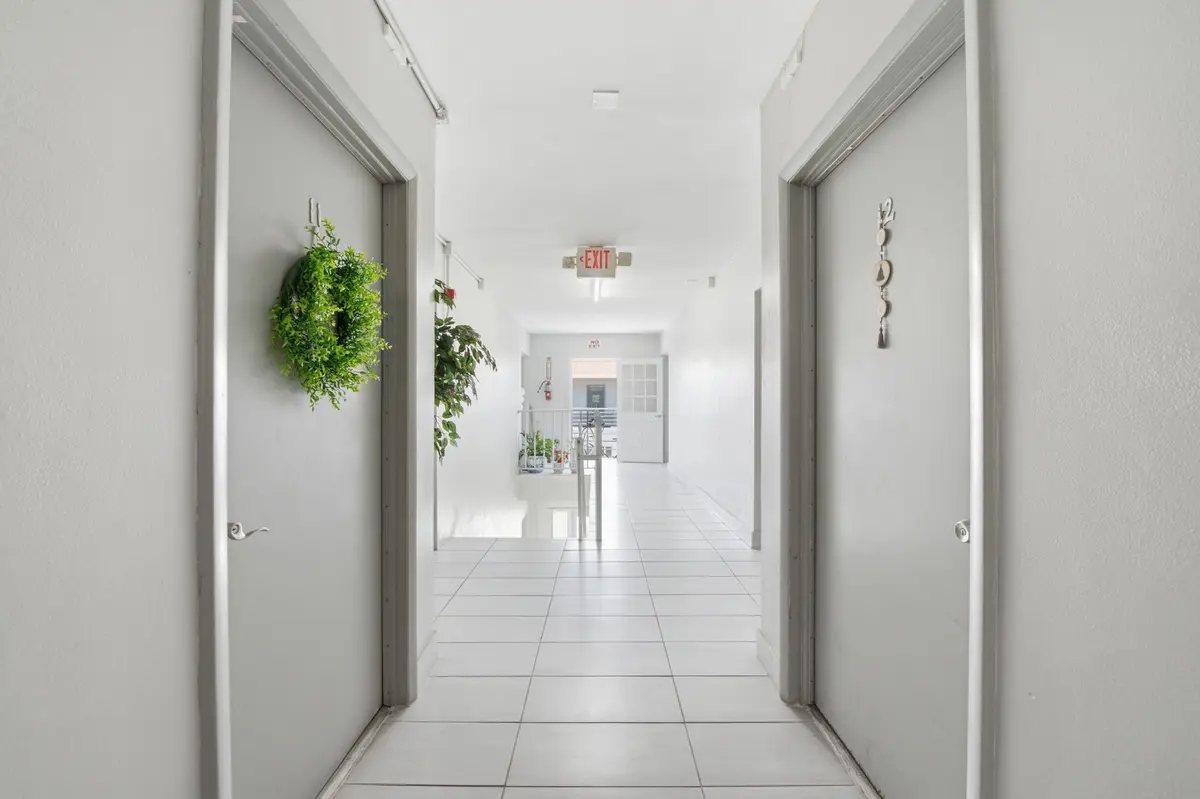 9__dsc8387 at 3550 NW 8th Avenue 812, Pompano Beach