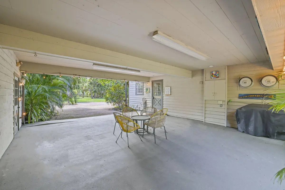 Breezeway at 790 E Rambling Drive, Wellington