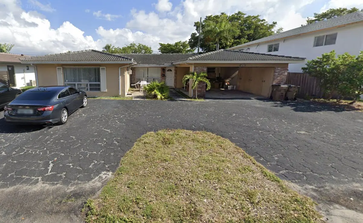 Front at 1421 SE 4th Street, Deerfield Beach