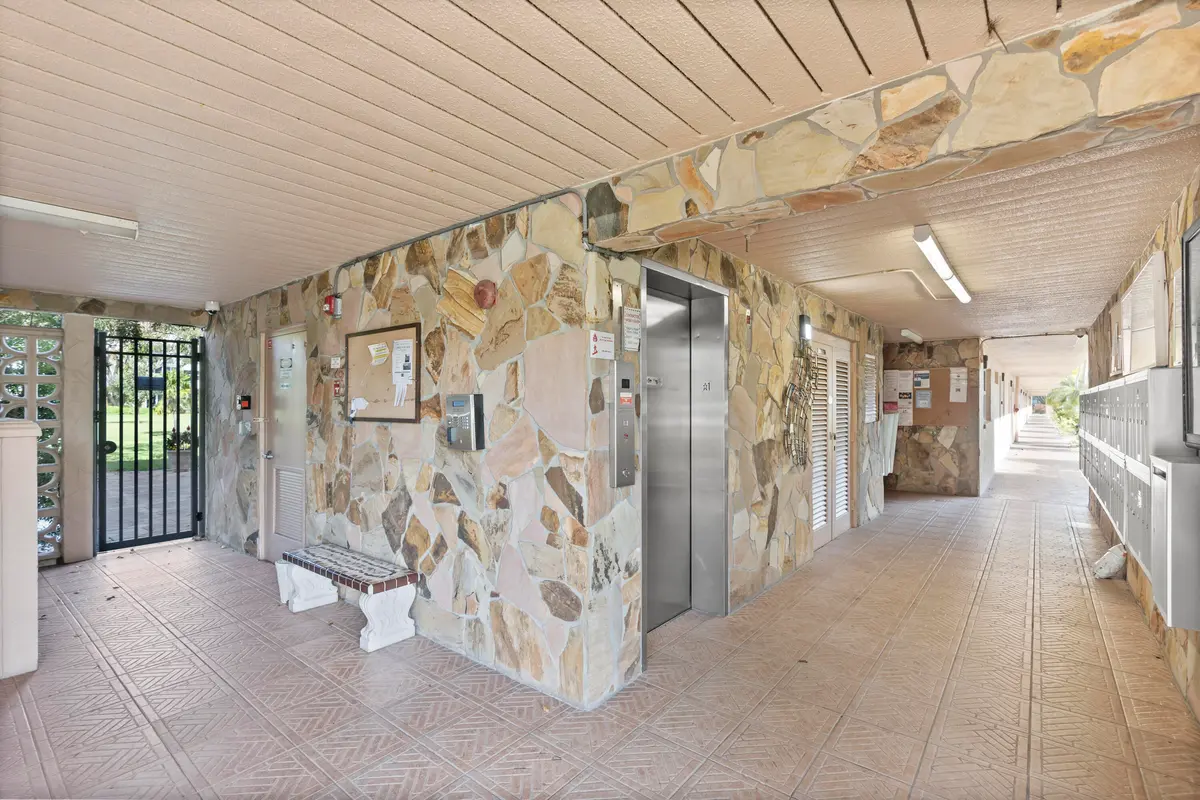 Lobby | Elevator at 2515 NE 2nd Court 418, Boynton Beach