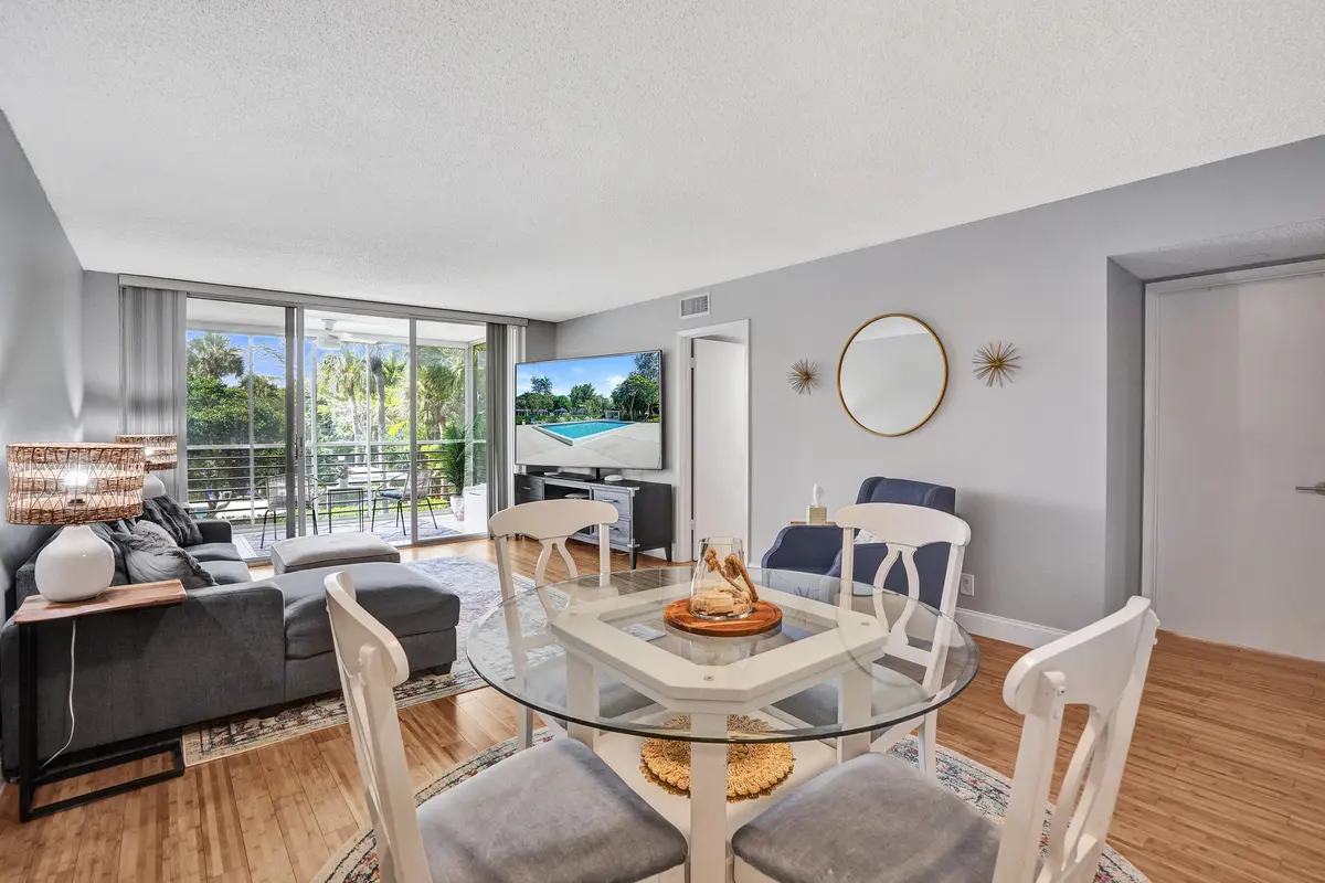 DSC01015 at 4200 Oaks Terrace 203, Pompano Beach