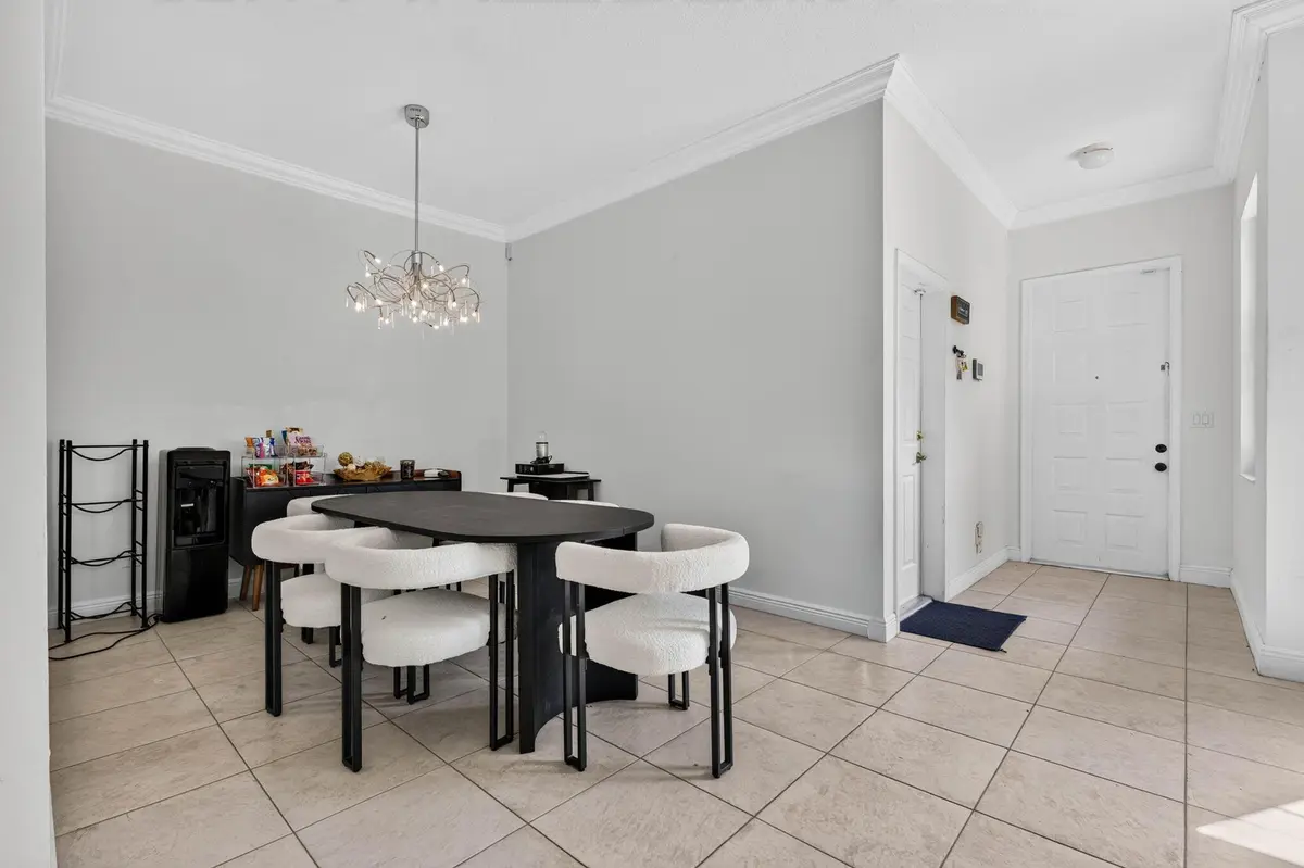 8-web-or-mls-DSC07782 at 3355 Lakeside Drive, Davie