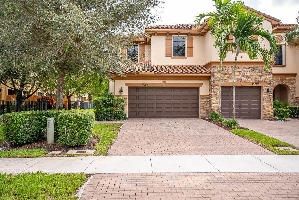front at 10283 Wellington Parc Drive, Wellington