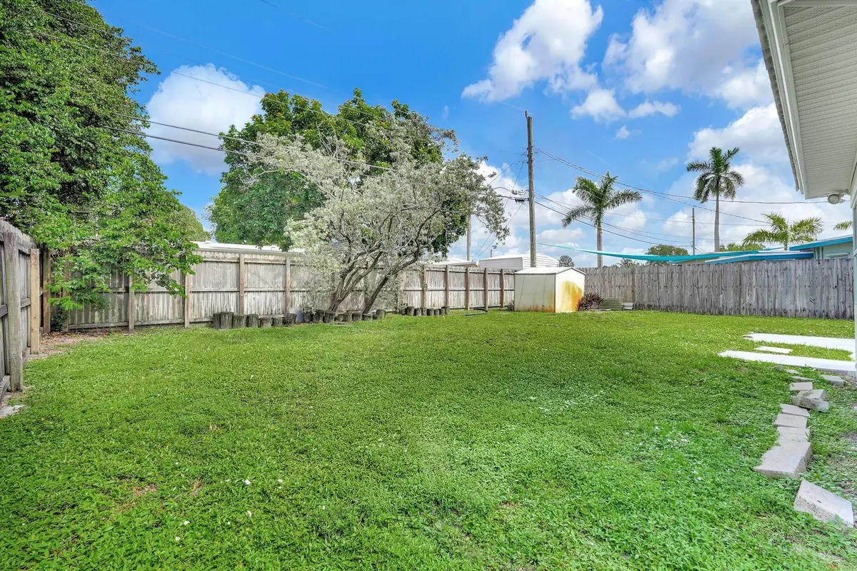 Photo 10 at 261 NE 45th Street, Oakland Park