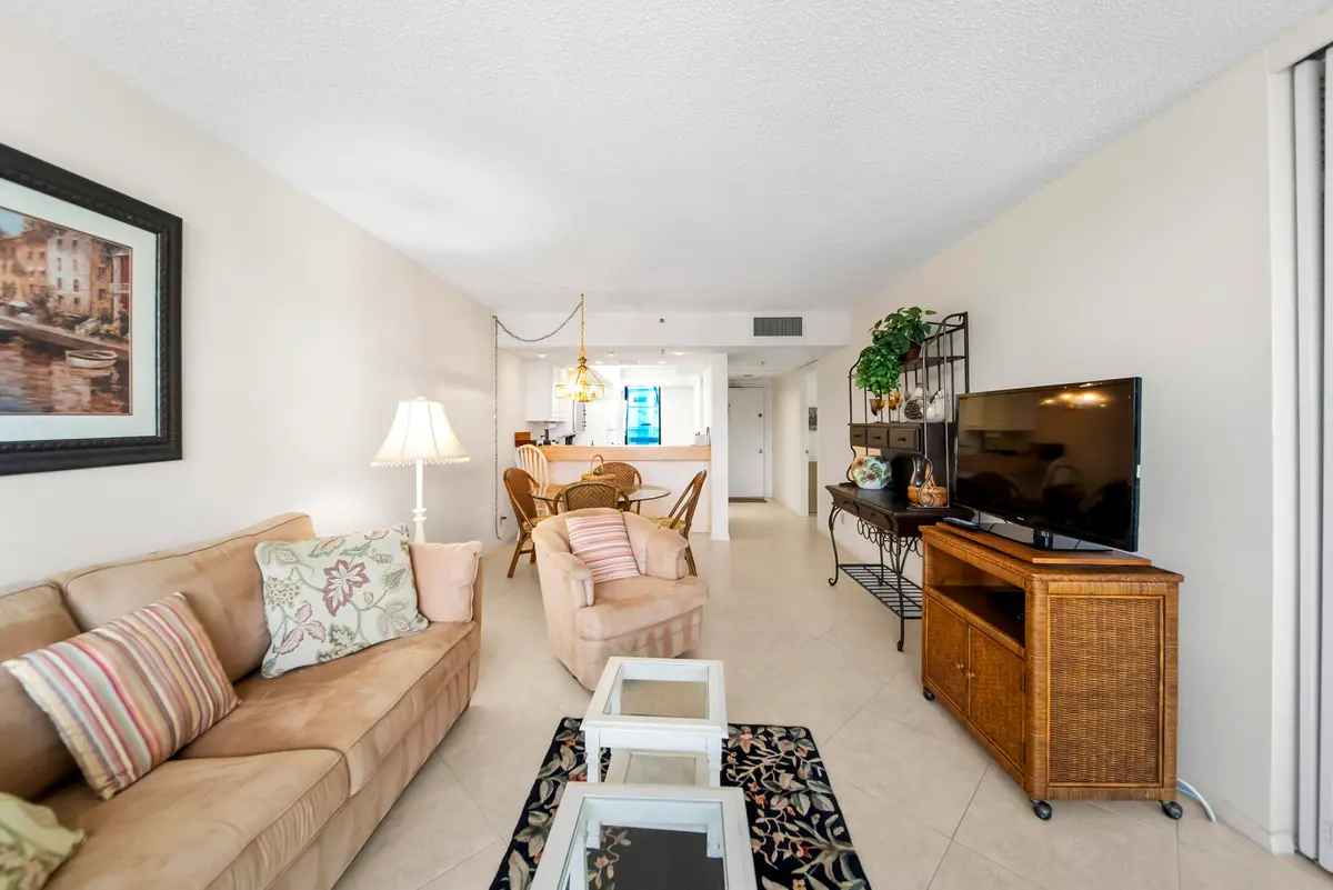 LR / DR at 2687 N Ocean Boulevard 303, Boca Raton