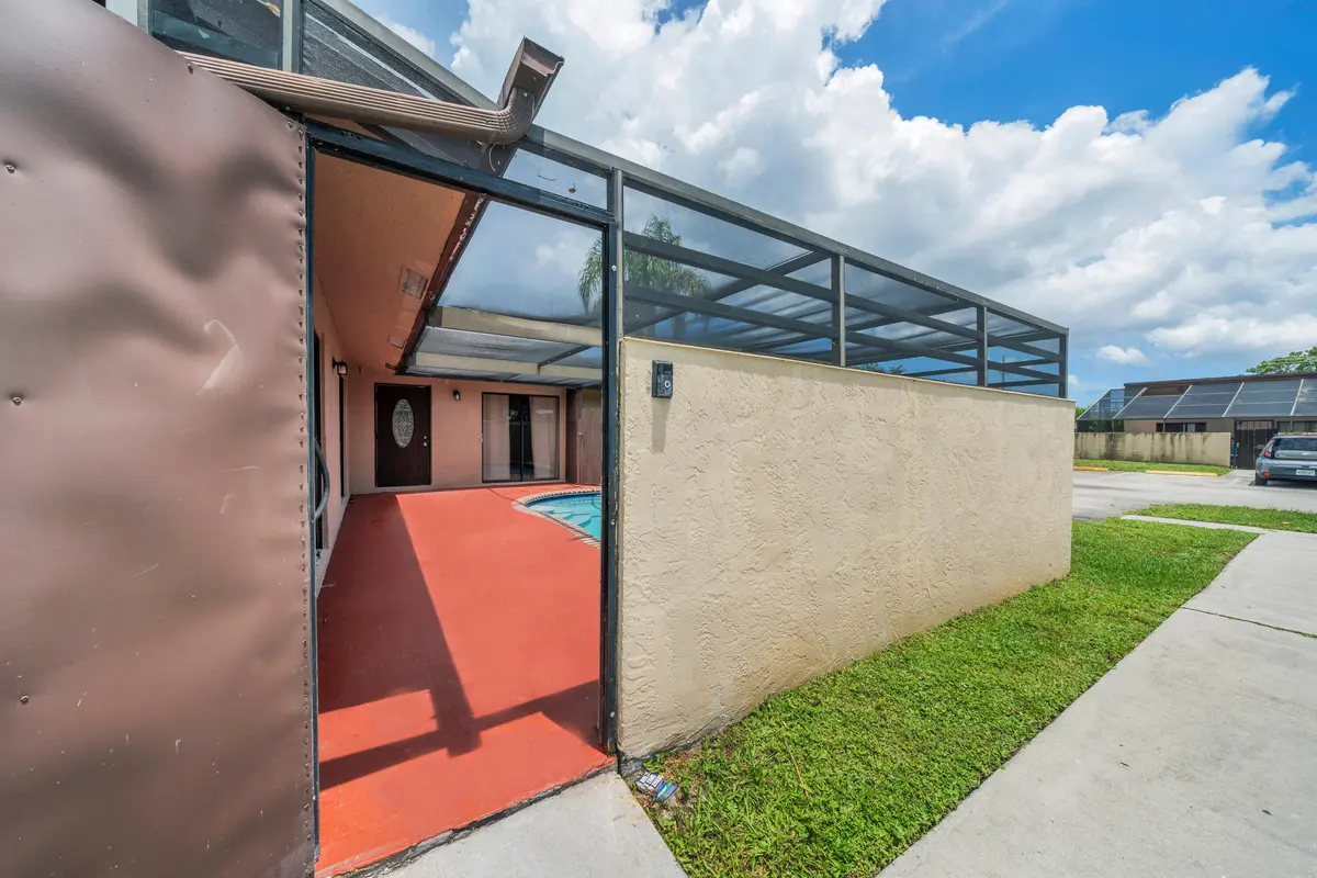 2 Entrance (2) at 4757 Sunny Palm Circle A, West Palm Beach