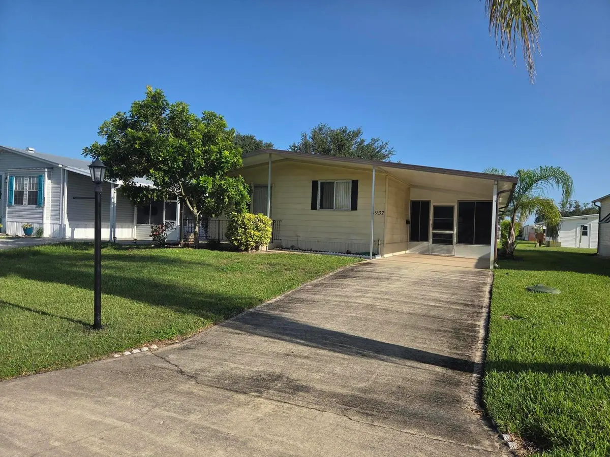 front 3 at 6937 SE Delegate Street, Hobe Sound