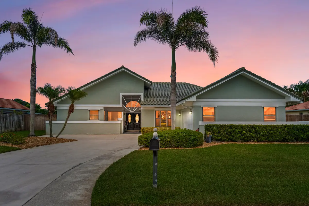 DSC03194_Twilight at 3111 SW Seaboard Avenue, Palm City