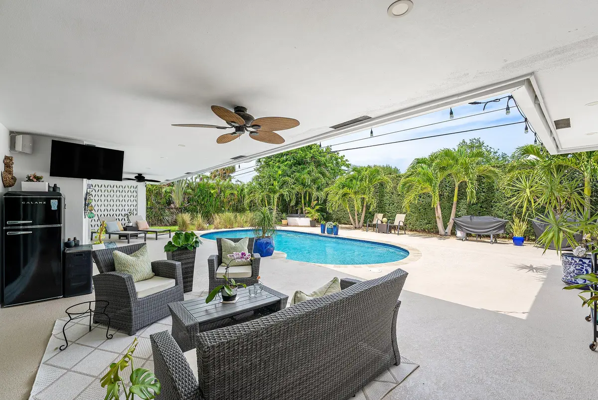 Walnut Terrace at 1298 Walnut Terrace, Boca Raton