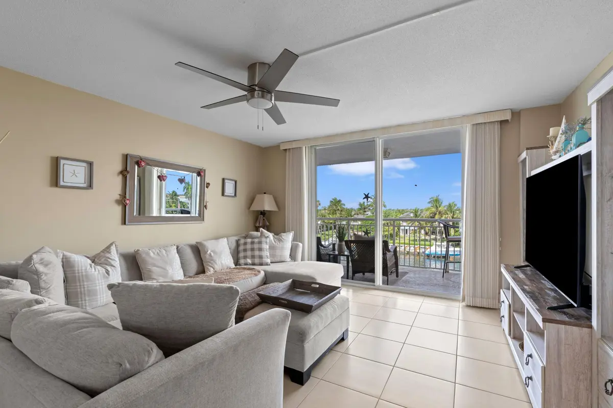 Living Area at 1050 Hillsboro Mile 403w, Hillsboro Beach