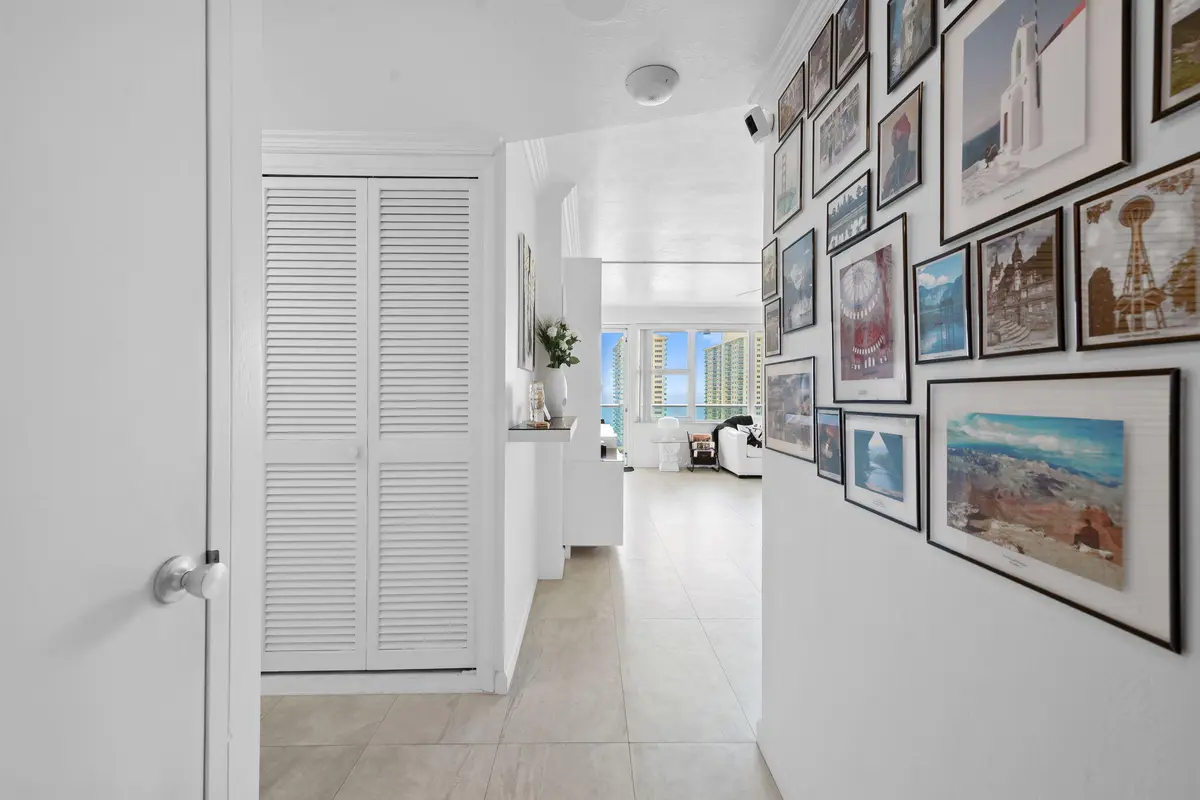 17-web-or-mls-DSC_9689 at 3333 NE 34th Street 1414, Fort Lauderdale