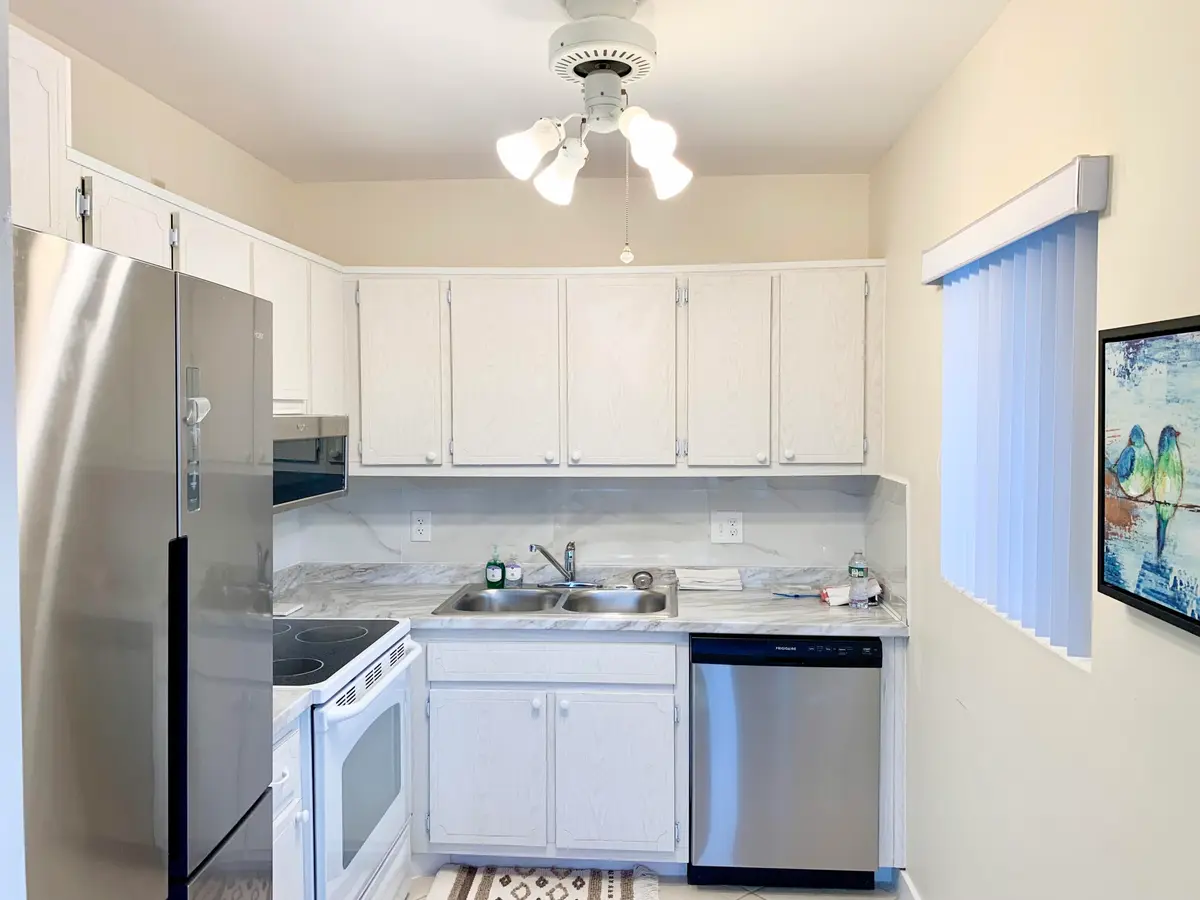 kitchen at 2880 Lake Osborne Drive 205, Lake Worth Beach