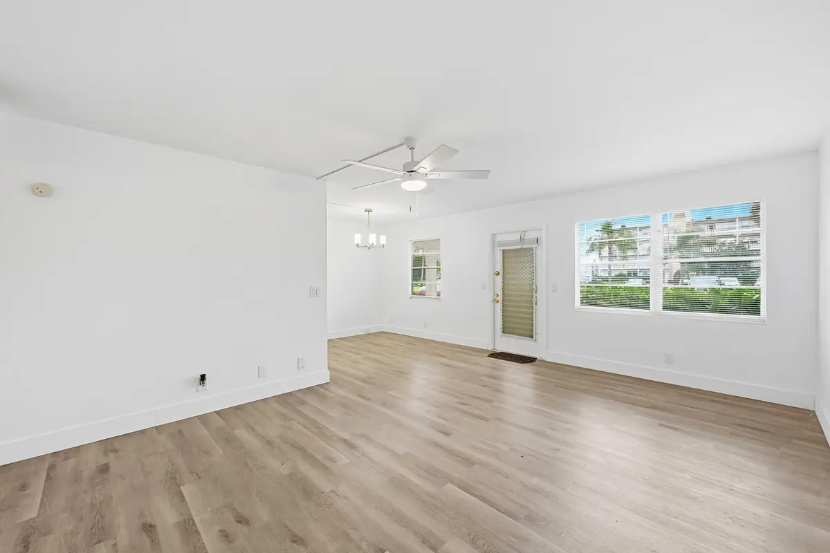 Living Area at 1043 Cornwall C, Boca Raton