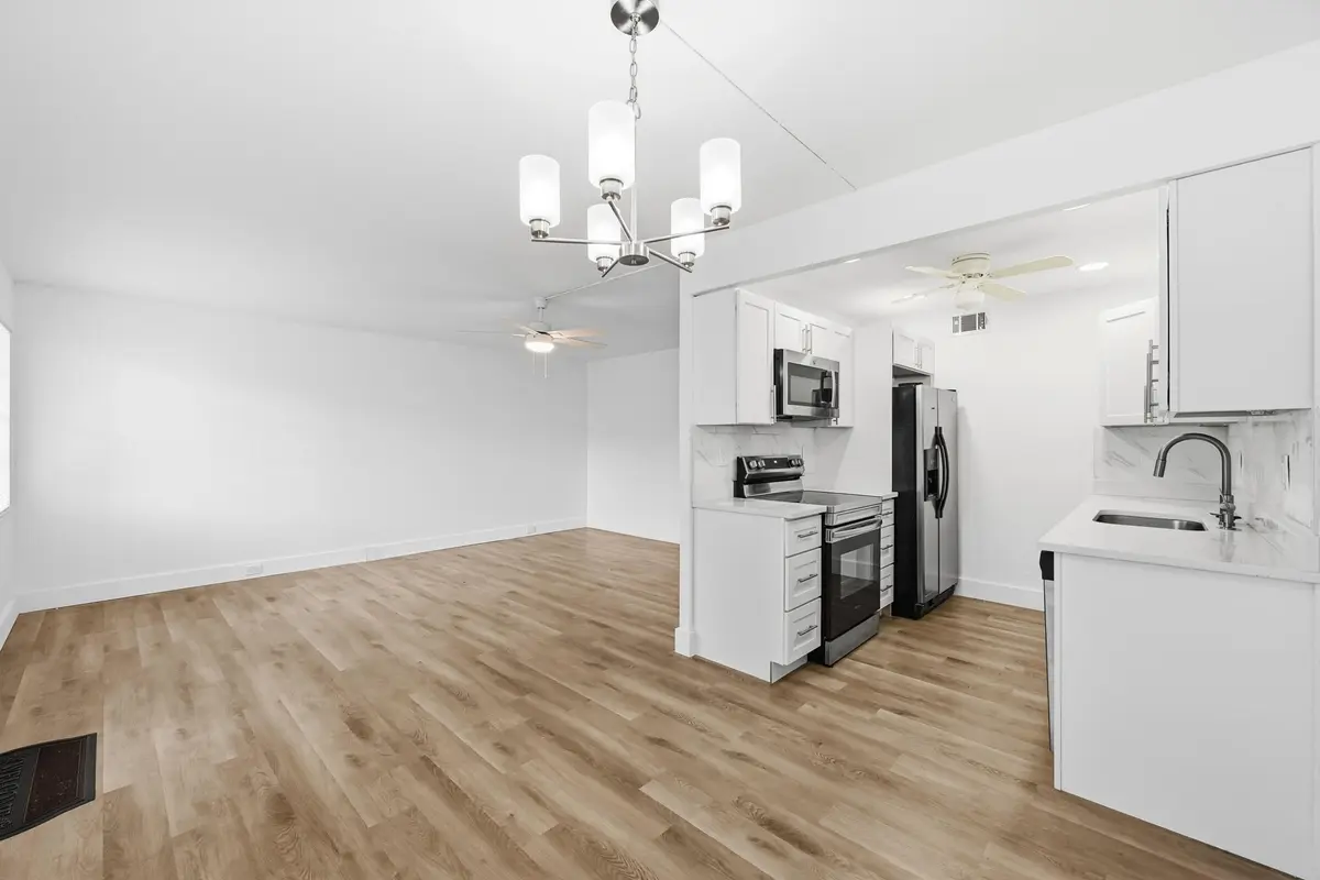 Dining Area at 1043 Cornwall C, Boca Raton