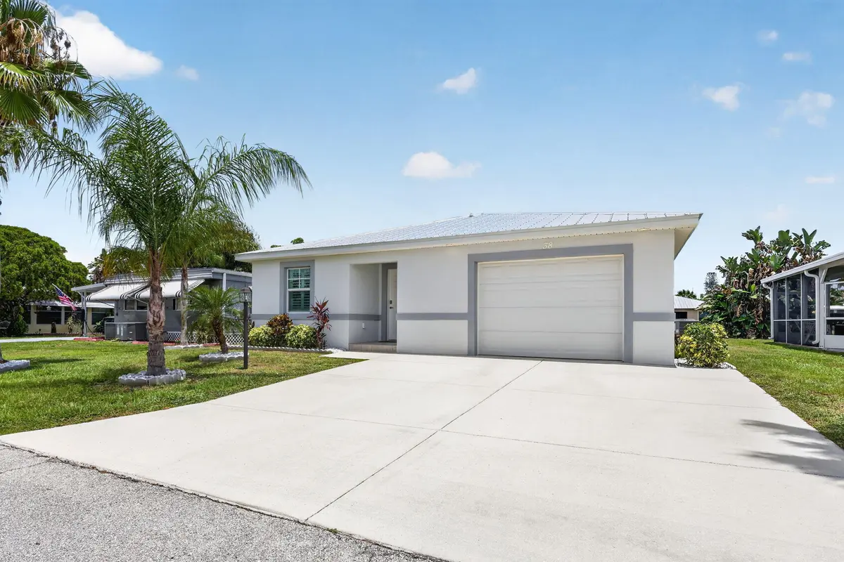 1-web-or-mls-5P1A4368 at 38 Spanish Way, Port St. Lucie