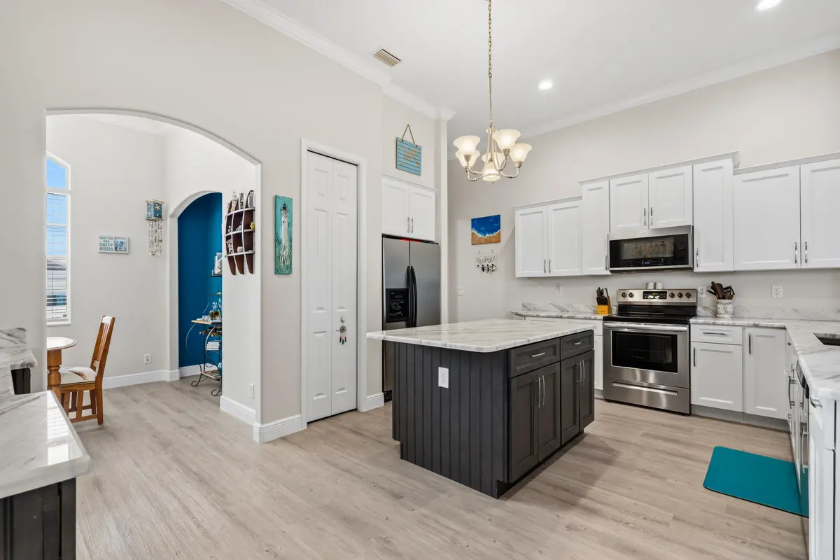 Kitchen at 5771 NW Belwood Circle, Port St. Lucie