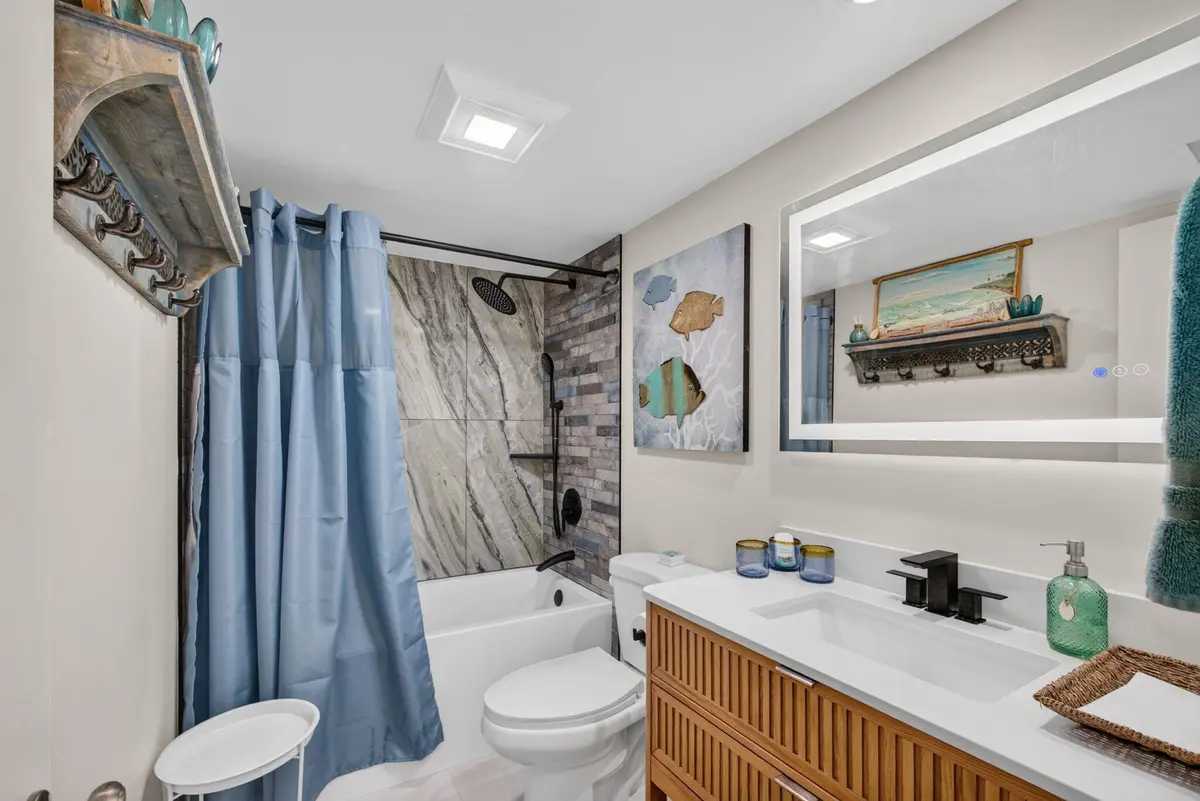 Bathroom Photo #1 at 100 Paradise Harbour Boulevard 307, North Palm Beach