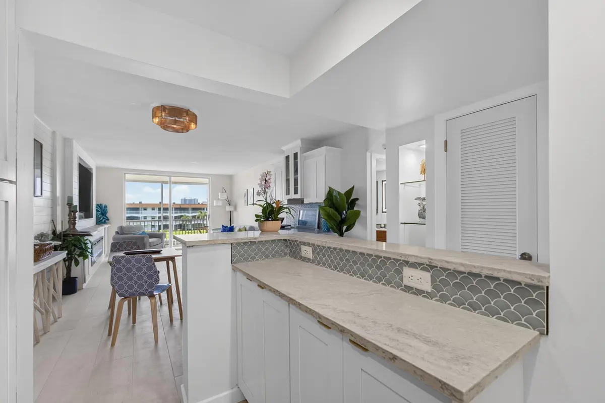 Kitchen Photo #1 at 100 Paradise Harbour Boulevard 307, North Palm Beach