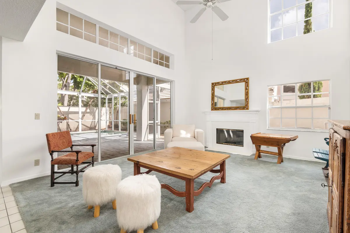 Living Room w/Vaulted Ceiling at 22 Selby Lane, Palm Beach Gardens