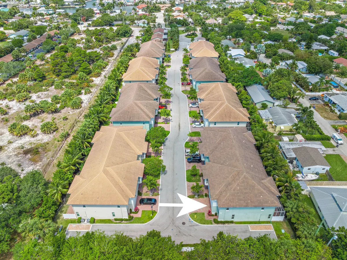 Aerial with Arrow at 1843 Juno Landing Lane, North Palm Beach