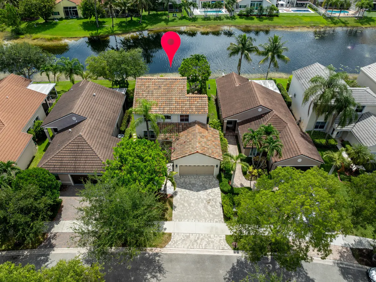 229-1 at 229 E Bayridge Drive, Weston