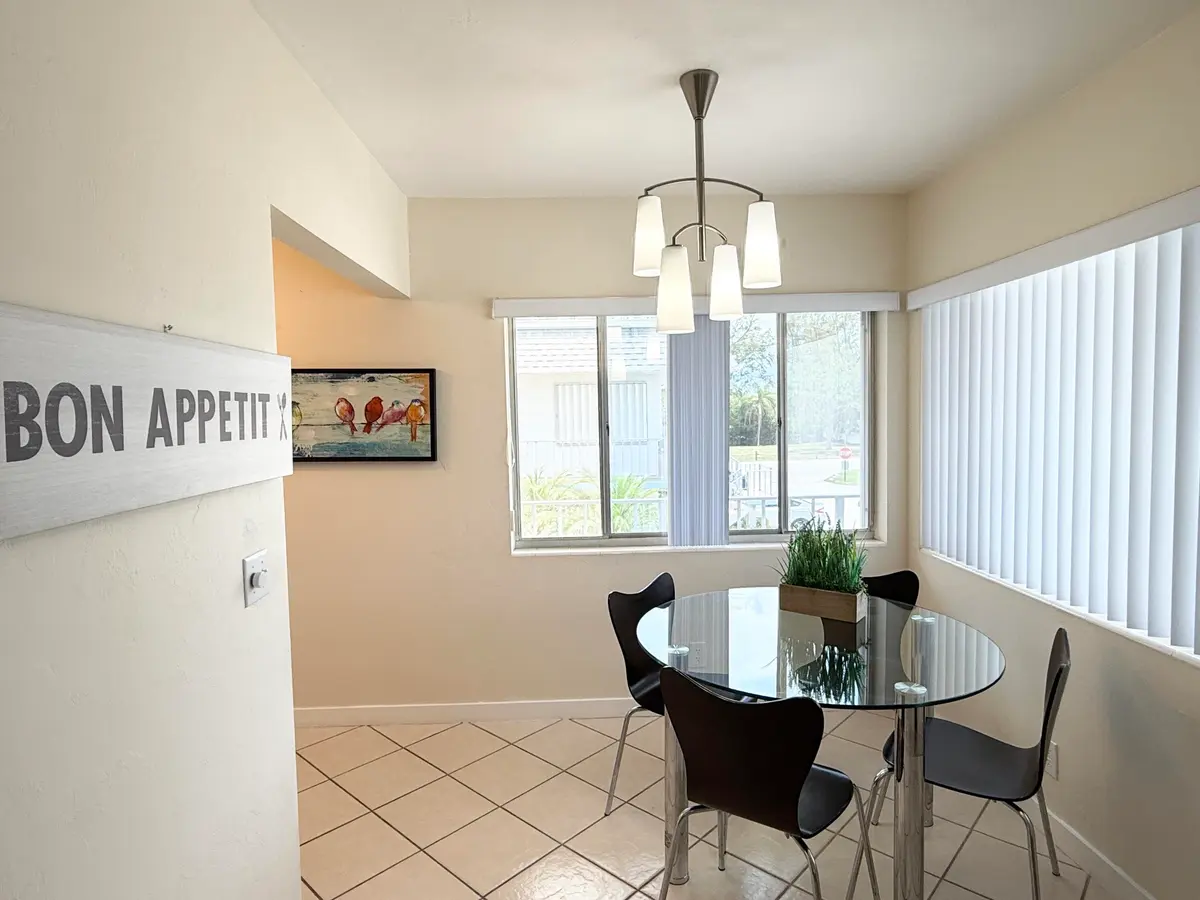 Dining area at 2880 Lake Osborne Drive 205, Lake Worth Beach