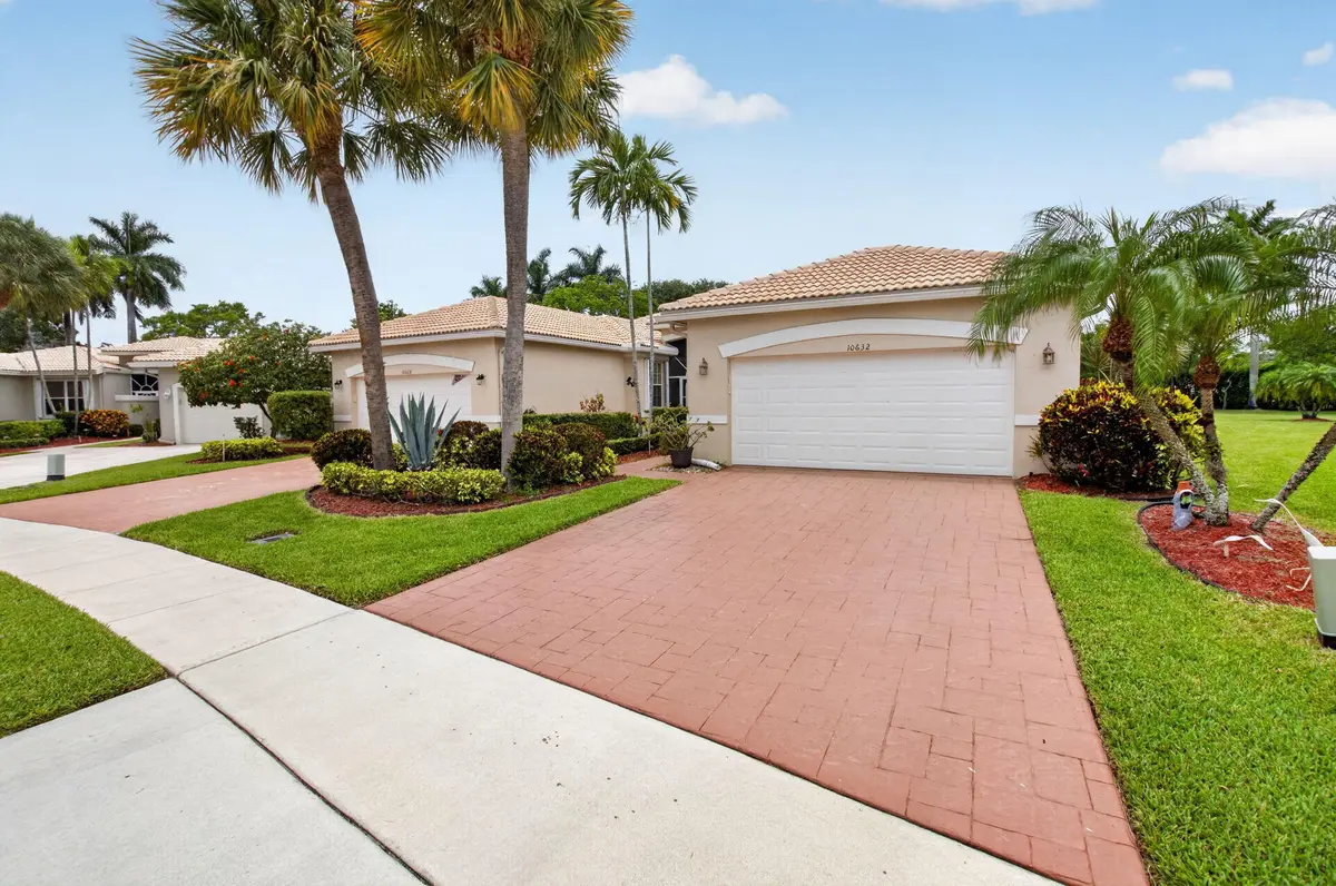 two-car garage and driveway at 10632 Royal Caribbean Circle, Boynton Beach